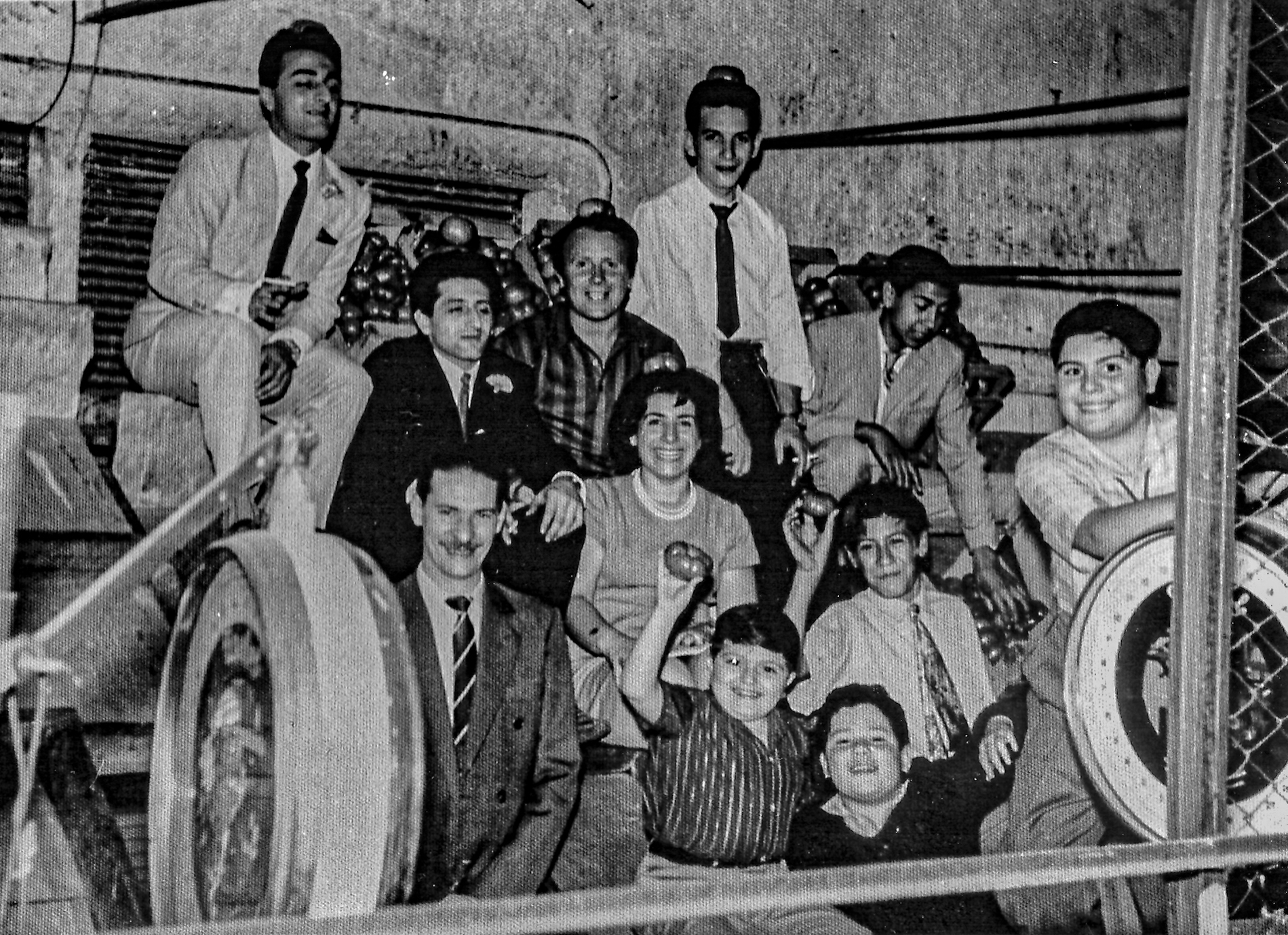 1964 mucha alegria en la reunion