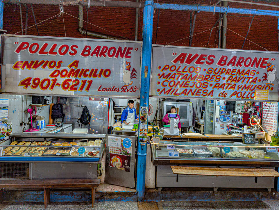 Pollos Barone y Aves Barone